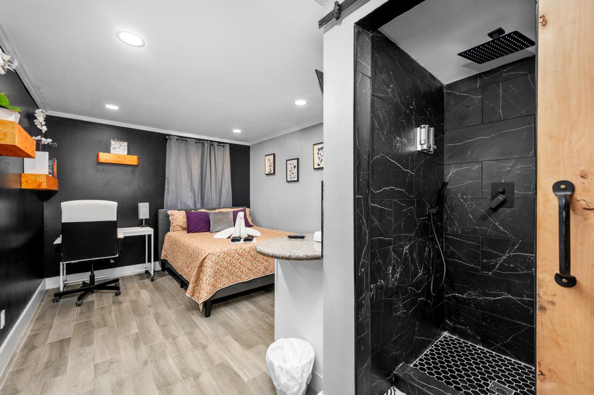 Charming Urban Studio Near Rice University & Museum District Хьюстон Экстерьер фото